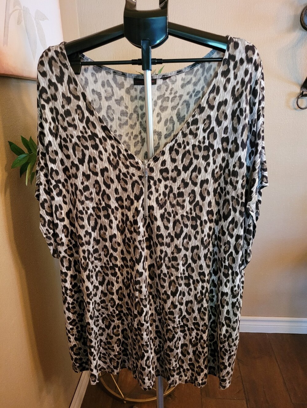 Christian Siriano Plus Leopard Print Zippered Tunic Top